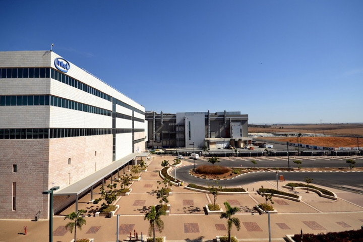 Intel Dapat Hibah Rp49,4 Triliun untuk Perluasan Pabrik Chip