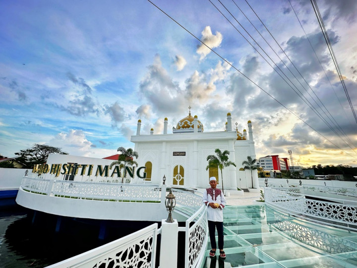 Ustaz Das’ad Latif Bangun Masjid dan Markas Kader Ulama di Makassar