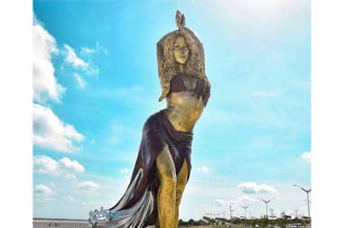 Patung Shakira Dibangun di Kolombia