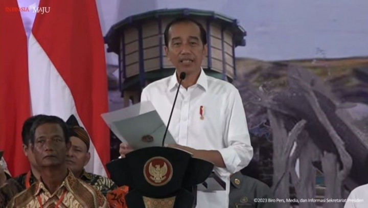 Bagi-bagi Sertifikat Tanah, Presiden: Meredam Sengketa Lahan