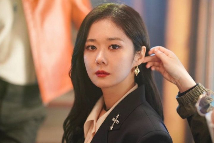Jang Nara <i>Ngaku</i> Dekati Suaminya Duluan, Netizen: Definisi Cinta Ugal-Ugalan