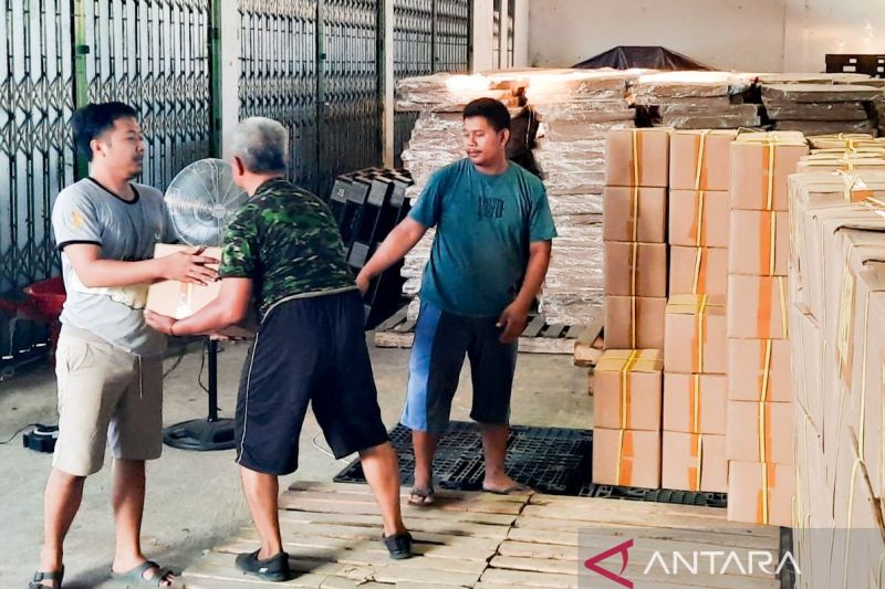 KPU Situbondo Terima 526.082 Surat Suara DPR RI Tahap Pertama