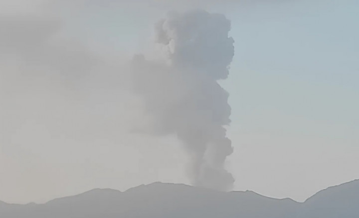 Gunung Dukono di Maluku Utara Erupsi, Semburkan Abu Vulkanik Setinggi 2.800 Meter