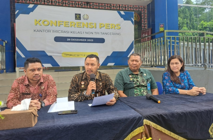 Tidak Punya Tempat Tinggal dan Pekerjaan, 139 WNA Dideportasi