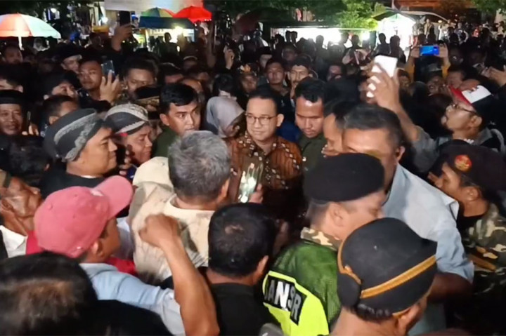 Wayangan di Ponorogo, Anies Baswedan Disambut Ribuan Warga