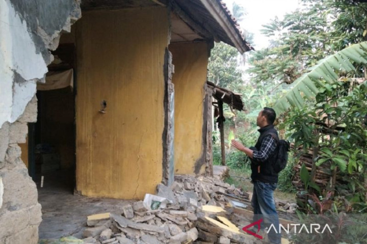 1 Rumah Warga Sukabumi Ambruk Terdampak Gempa Pangandaran