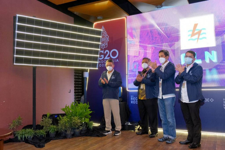 Mengejar Matahari, Menginspirasi Dunia lewat Energi Bersih