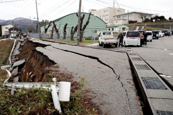 4 Orang Tewas dalam Gempa Bumi Dahsyat di Jepang