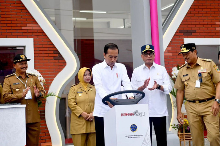 Jokowi Apresiasi Pembangunan Empat Terminal Penumpang Tipe A di Jawa