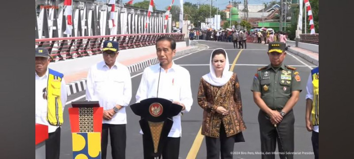 Presiden Jokowi Resmikan 3 Jembatan di Jateng
