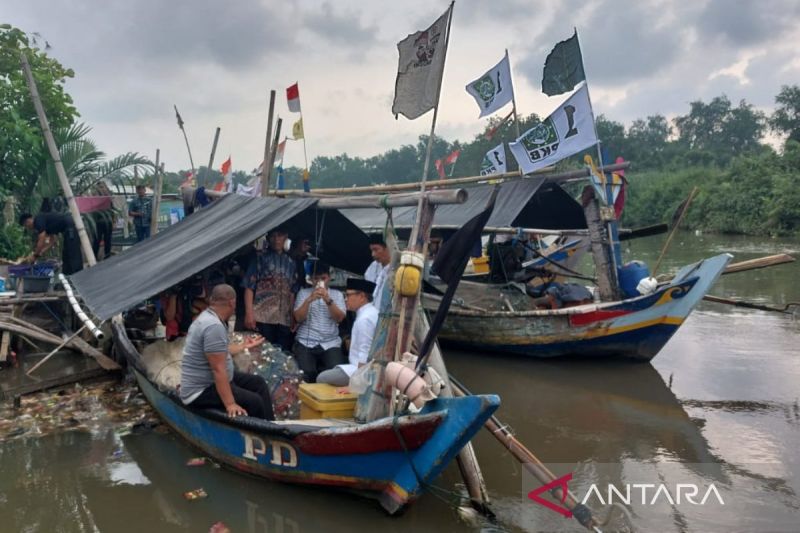 Cak Imin Kunjungi Penjaringan, Disambut Mak-Mak Serukan Perubahan