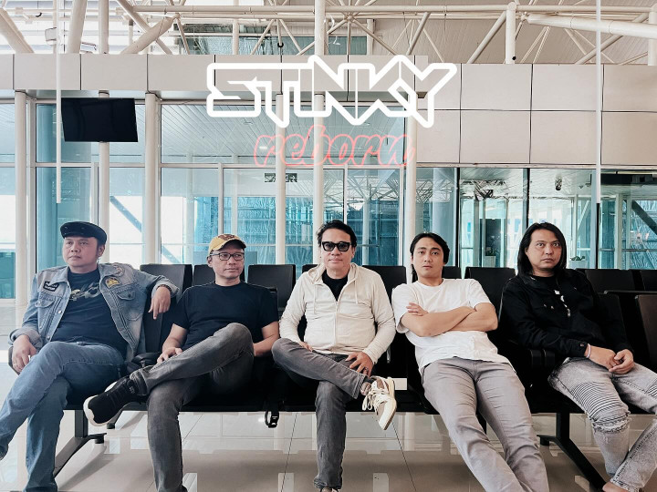 Stinky Tetap Nyanyikan Lagu 'Mungkinkah' meski Dilarang, Gak Bahaya Ta?