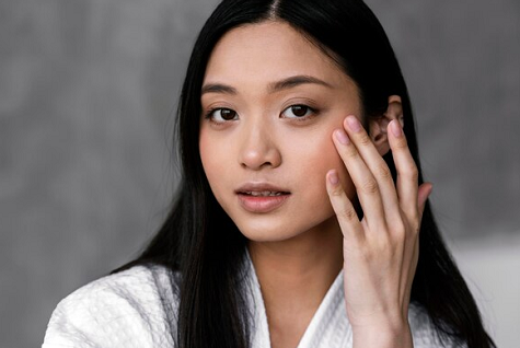 5 Obat Rumahan untuk Menghilangkan Pigmentasi di Bawah Mata