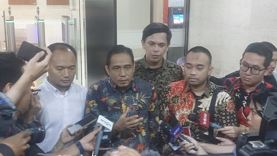 Romli Atmasasmita Ogah Jadi Saksi Meringankan, Firli Jajaki Tokoh Hukum Lain