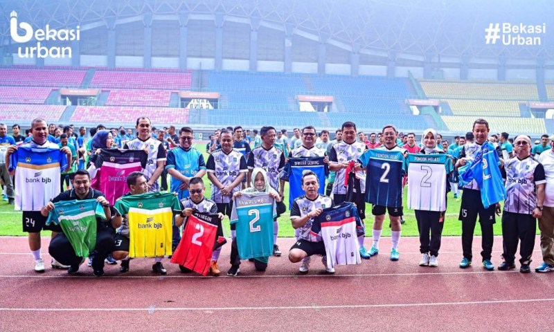 Pj Wali Kota Bekasi hingga 11 Camat Dilaporkan ke Bawaslu Gegara Jersey Angka 2