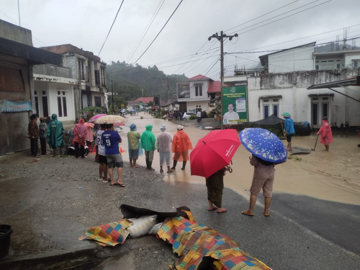 Banjir di Jambi Berangsur Surut, 13 Ribu Lebih Warga Terdampak