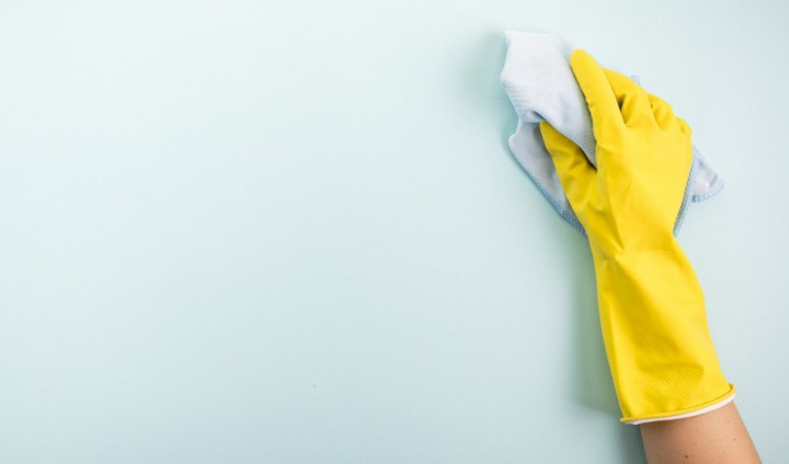 Cara Membersihkan Dinding Putih Tanpa Merusak Lapisan Cat