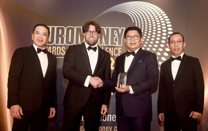 Paling Top! Dua Direktur Bank Mandiri Ini Sukses Raih Apresiasi Bergengsi Sepanjang Tahun 2023