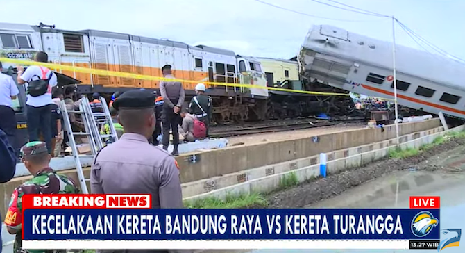 Kecelakaan Kereta Api Turangga, 3 Gerbong Keluar Jalur