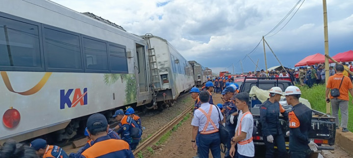 Layanan KA Lokal Bandung Raya Disetop Sementara