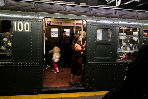 Tabrakan Kereta di New York, 24 Orang Terluka