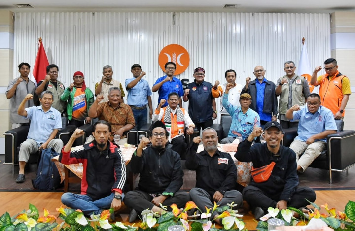 Rapor Merah Ketenagakerjaan Joko Widodo di Mata PKS dan Serikat Buruh