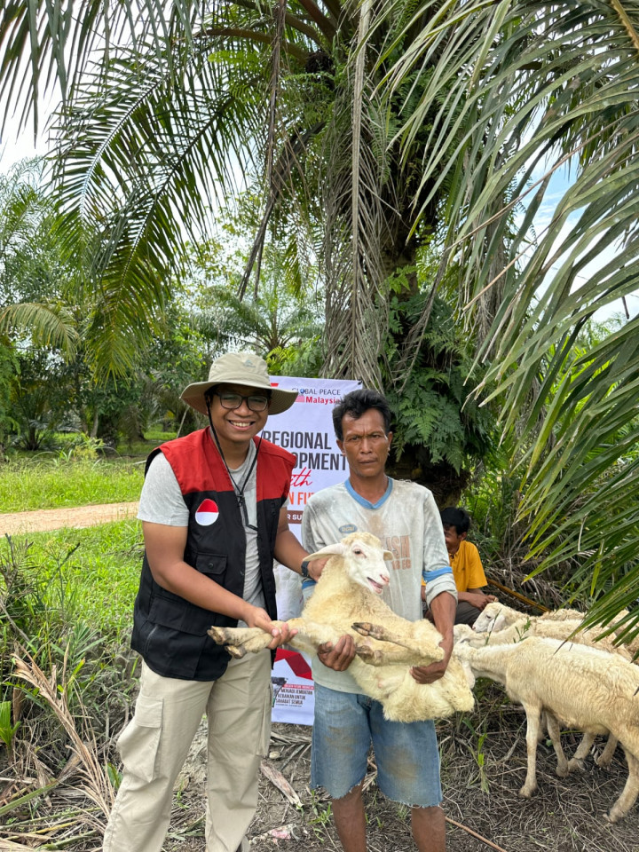 Berdayakan Masyarakat, 5 Lumbung Ternak Dibangun di Indonesia