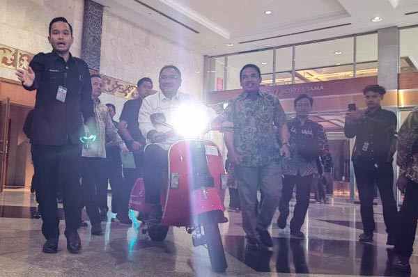Siswa MAN 2 Lampung Sanggup Konversi Motor Listrik