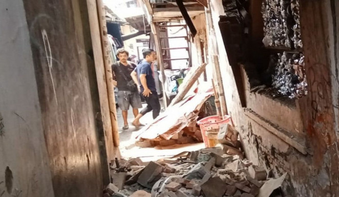 Ledakan diduga akibat kebocoran gas terjadi di sebuah rumah di Jalan Karet Pasar Baru Barat I. Foto: Dok istimewa