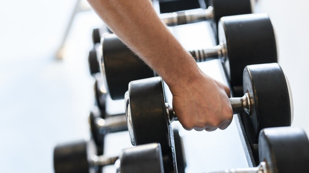 Ilustrasi dumbbells. (Foto: Engin Akyurt/Pixabay)