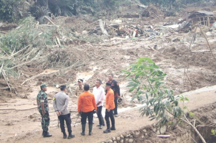 Pj Gubernur Jabar Pastikan Korban Tewas Tertimbun Longsor di Subang 2 Orang