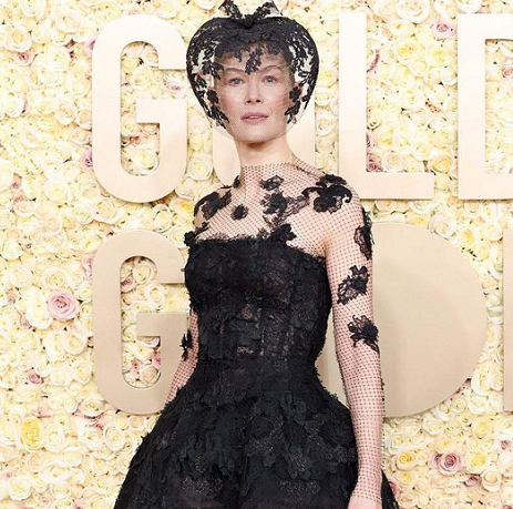 5 Potret Gaun Terbaik di Golden Globes Awards 2024, Aksen Bunga jadi Ikonik