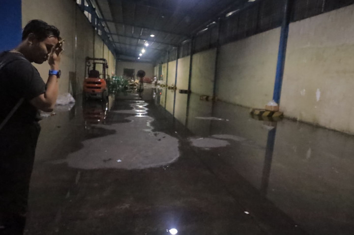 Gudang KPU Kota Bekasi Dipasangi Palet Kayu Cegah Kerusakan Logistik Pemilu