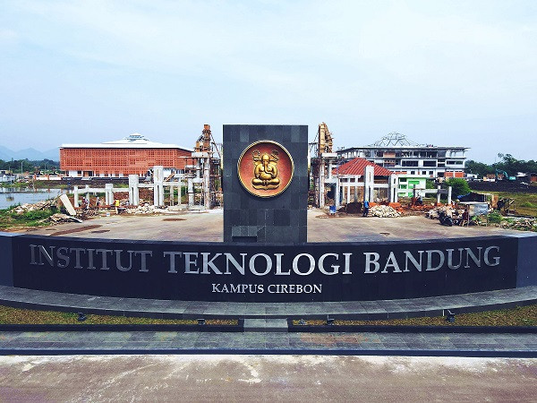 ITB Fasilitasi Guru di Cirebon Tempuh S2 Bidang Sains