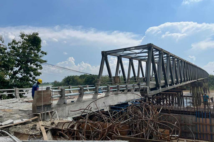 Proyek Perbaikan Jembatan Penghubung Bengawan Solo Capai 92 Persen