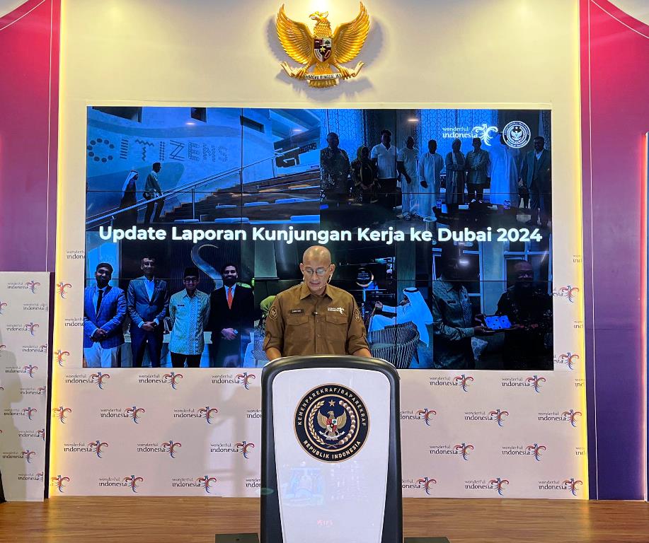 Menparekraf Sandiaga saat The Weekly Brief With Sandi Uno di Jakarta, Senin 10 Januari 2024. Dok. A. Firdaus/Medcom