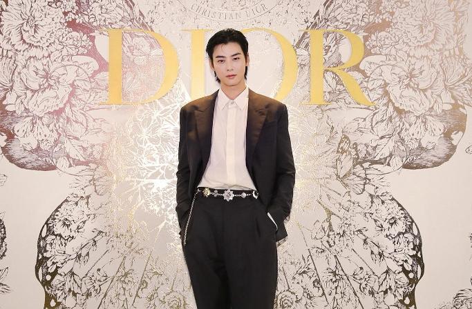 Cha Eun Woo ASTRO Siap RIlis Album Solo pada Paruh Pertama 2024