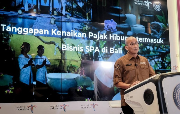 Menparekraf Sandiaga saat The Weekly Brief With Sandi Uno di Jakarta, Senin 10 Januari 2024. Dok. Kemenparekraf