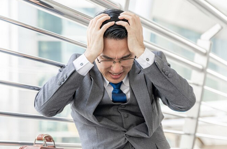 5 Arti Sakit Kepala di Bagian Atas dan Penyebabnya