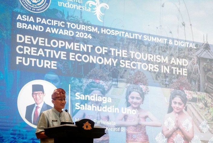 Menparekraf Sandiaga saat membuka Asia Pasific Tourism, Hospitality, Summit and Digital Brand Award 2024 di Bali Kamis 11 Januari 2024. Dok. Kemenparekraf