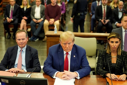 Trump <i>Ngamuk</i> ke Hakim saat Persidangan Penipuan Sipil New York