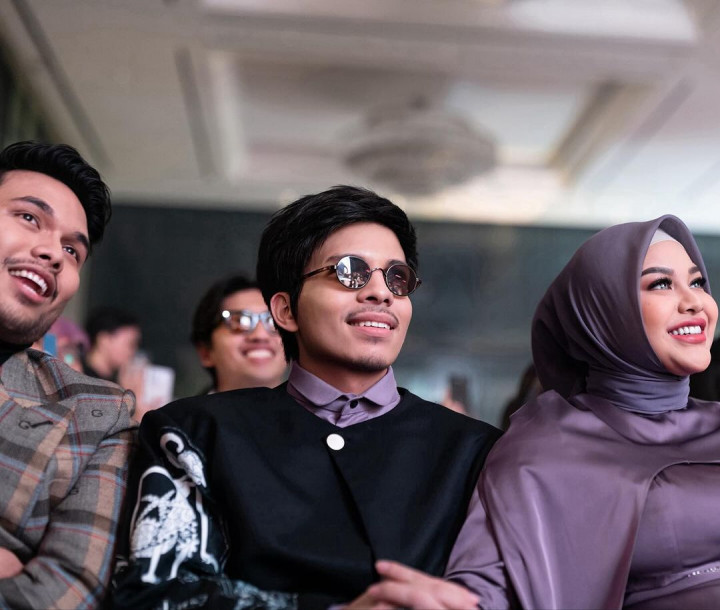 Thariq Halilintar Salah Tingkah 'Digoda' Fuji, Langsung Ditoyor Atta Halilintar