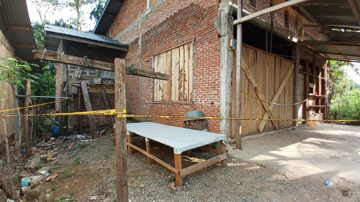 Diduga Dibunuh Suami, Mayat IRT Ditemukan Terkubur di Dalam Rumah