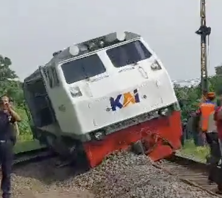 KA Pandalungan Gambir-Surabaya Anjlok di Sidoarjo, Perjalanan Terganggu