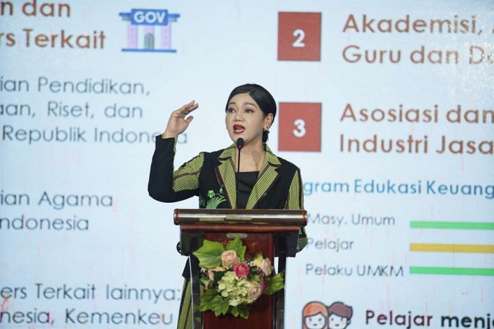 OJK 'Bangun Tembok' Perlindungan Konsumen, Tangkis Penipuan Jasa Keuangan