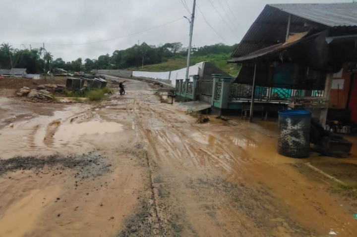 170 Warga Pulau Serasan Natuna Korban Longsor Masih Mengungsi