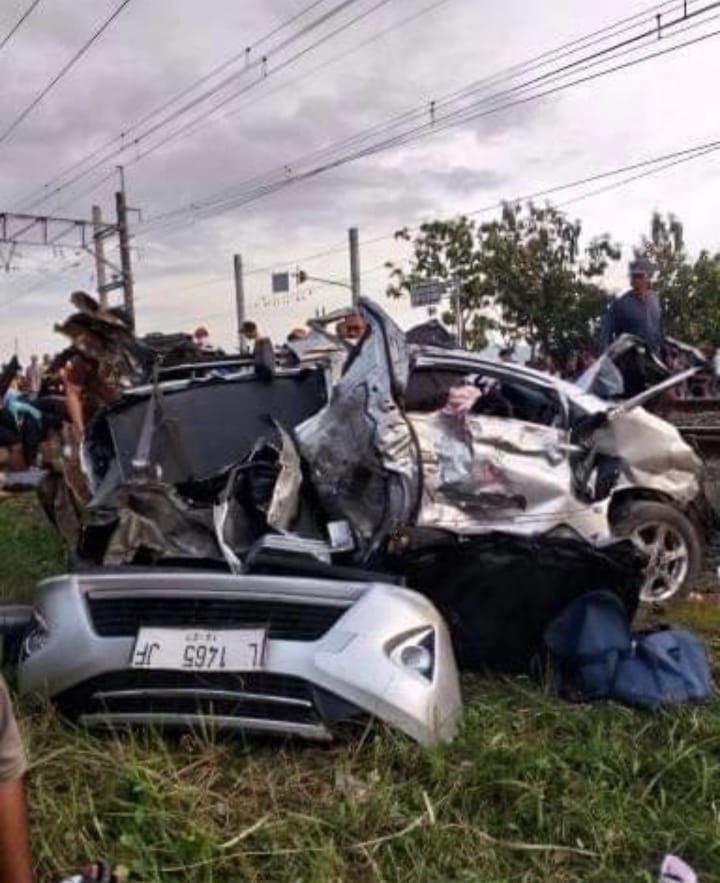 Minibus Tertabrak KA Gaya Baru Malam di Klaten, 2 Orang Tewas