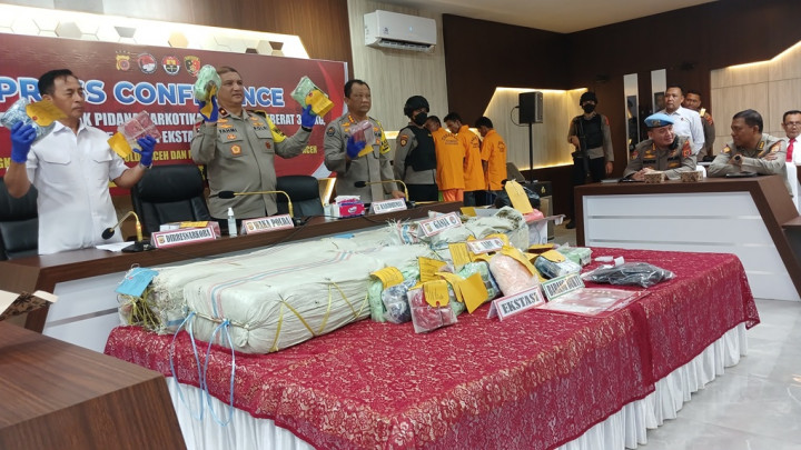 Polresta Banda Aceh Tangkap Seorang Perwira dan Bintara Terlibat Kasus Sabu