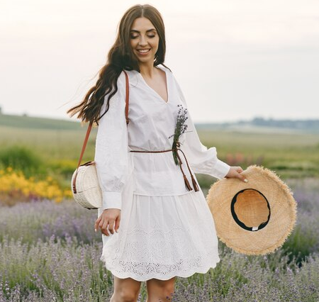 5 Tips Merawat Pakaian Berbahan Linen, Outfit Favorit saat Musim Panas