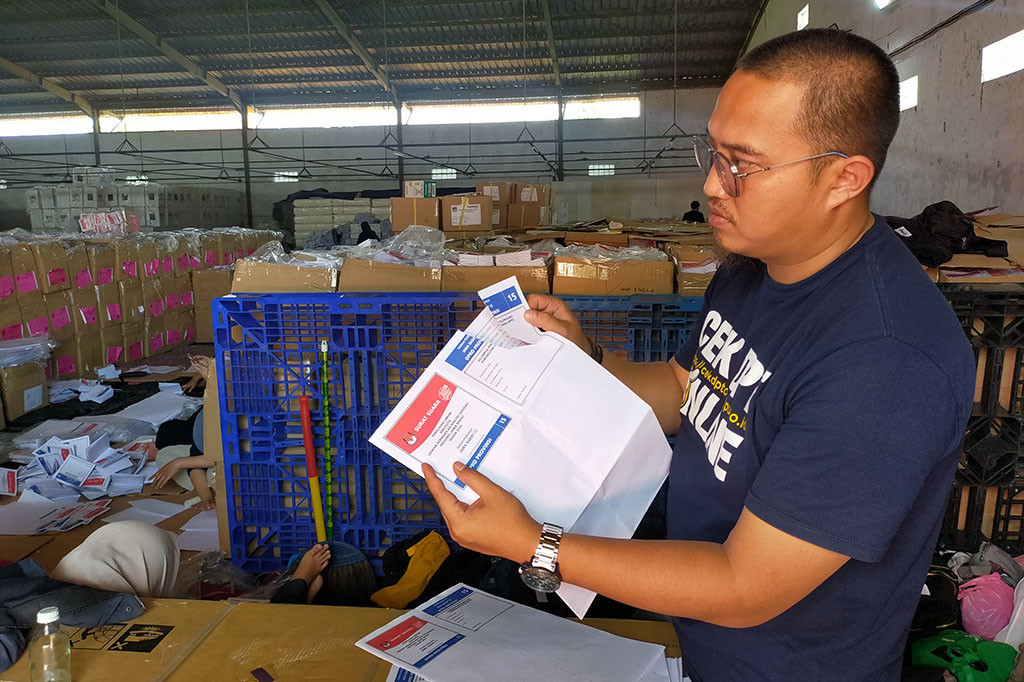 KPU Tasikmalaya Temukan Ribuan Surat Suara Rusak dan Sobek